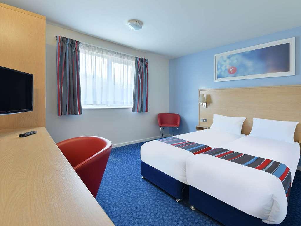 Travelodge Birmingham Yardley Ruang foto