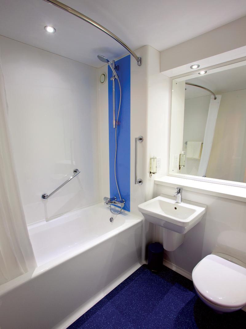 Travelodge Birmingham Yardley Bagian luar foto