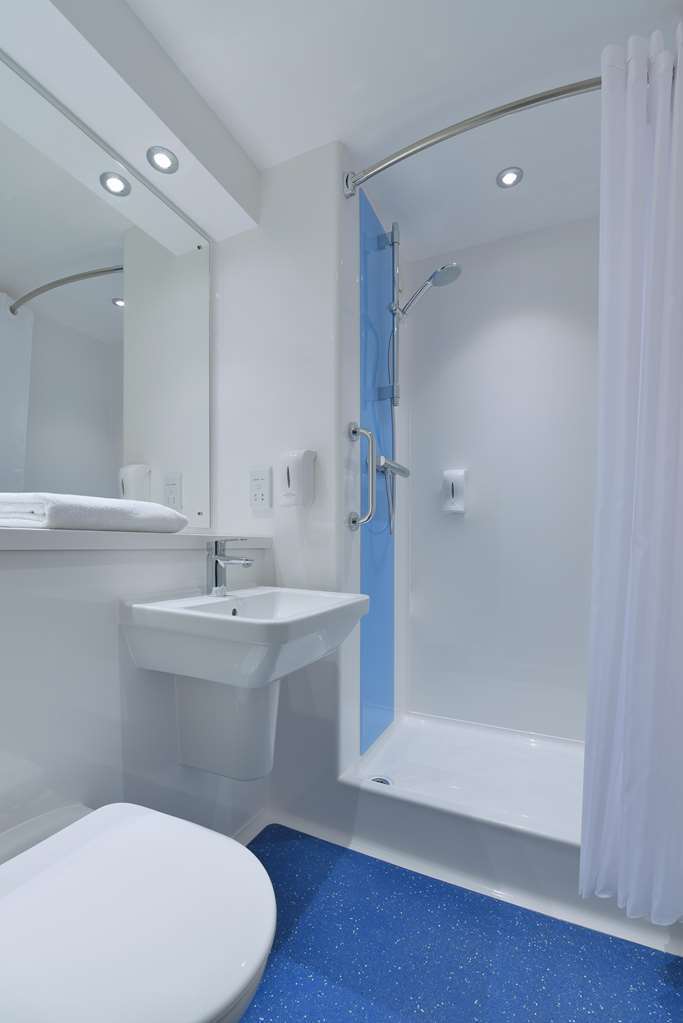 Travelodge Birmingham Yardley Ruang foto